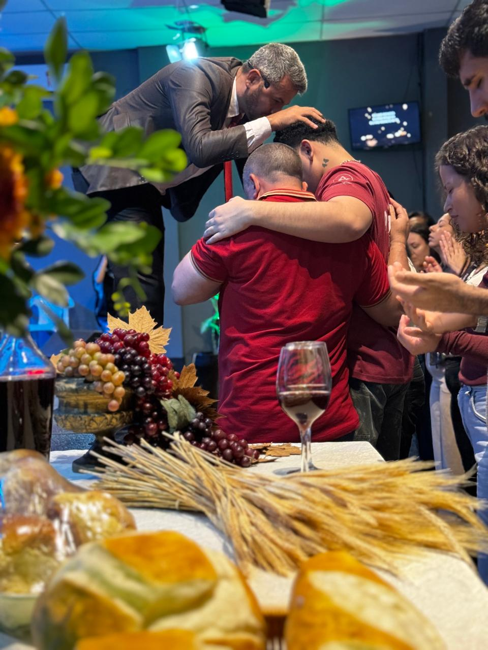 Momento de oração e cuidado pastoral na comunidade